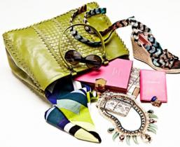 10 articoli che non devono mancare nella borsa di una donna