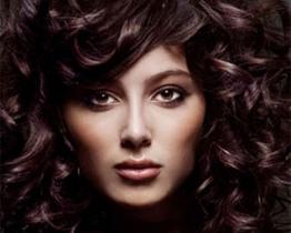 Il segreto dei capelli ricci senza grandi costi