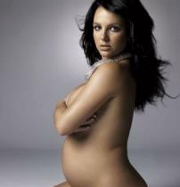 Le star incinte scelgono le copertine delle riviste famose