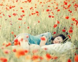 Come influenzano i colori il nostro sonno?