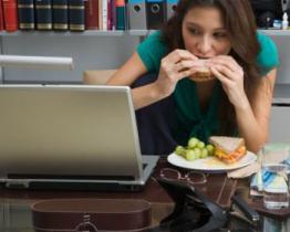 Consigli per un pranzo sano nell’ufficio